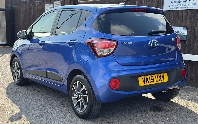 Used Hyundai i10 GO! 67 HP (49 kW) 2018 Blue Hatchback