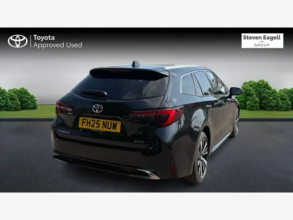 Used Toyota Corolla Design 140 HP (102 kW) 2025 Black Estate