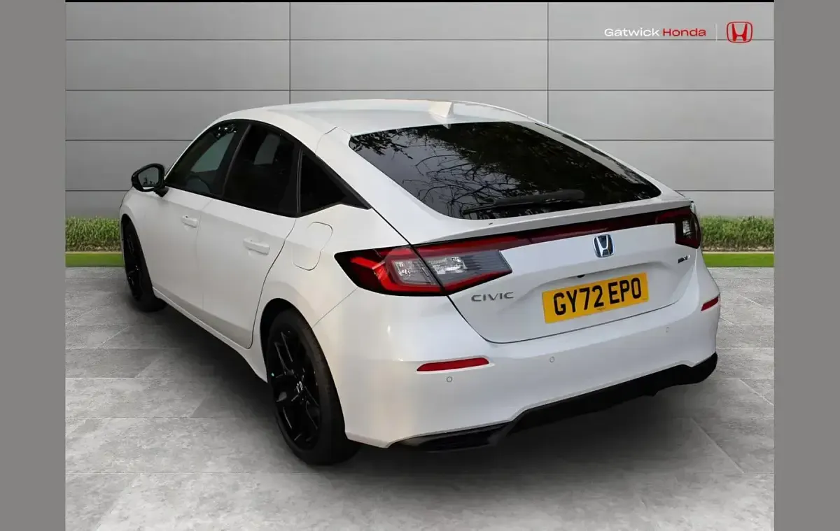 Used Honda Civic Sport 143 HP (105 kW) 2025 White Hatchback