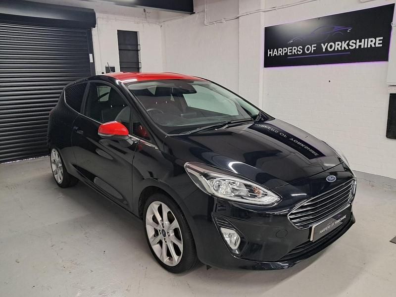 Black Used 2018 Ford Fiesta Titanium Hatchback | £6,295 (Good price) - Image 1/4