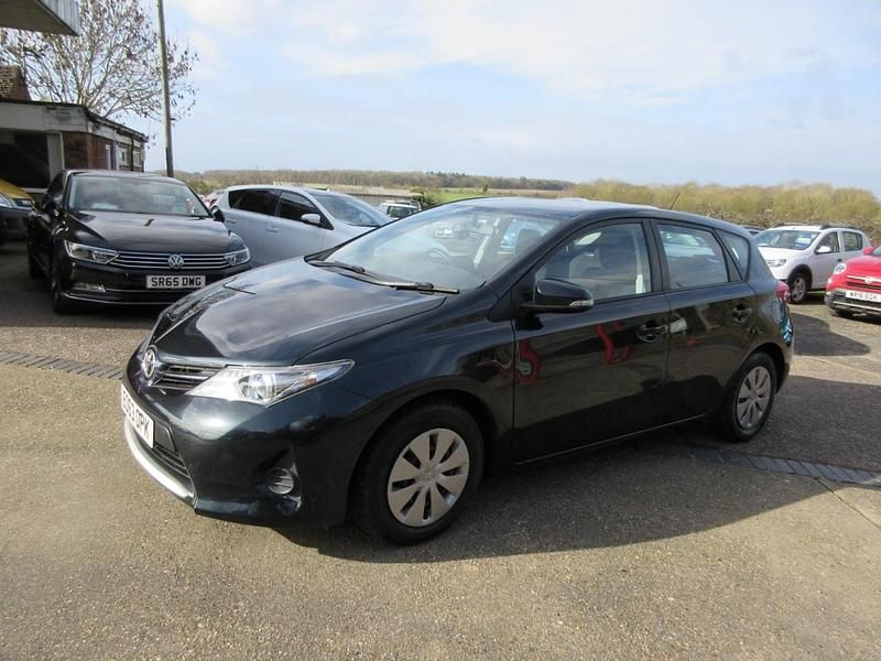 Used Toyota Auris Active 2013 Grey Hatchback