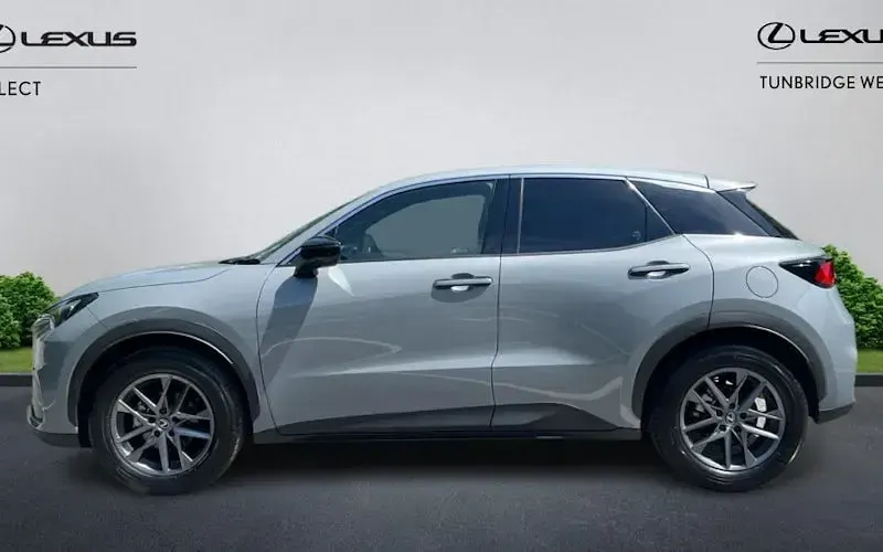 Used Lexus LBX 136 HP (100 kW) 2026 SUV