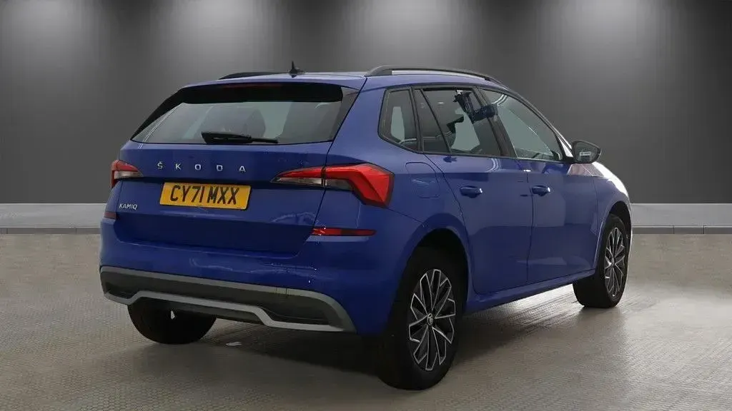 Used Skoda Kamiq SE Drive 115 HP (84 kW) 2022 Blue SUV