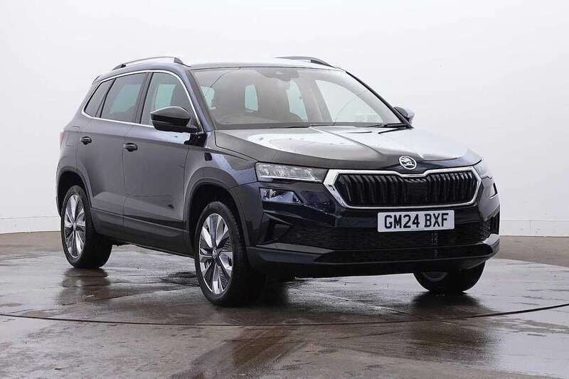 Black New 2024 Skoda Karoq SE L SUV | £23,995 (Good price) - Image 1/4
