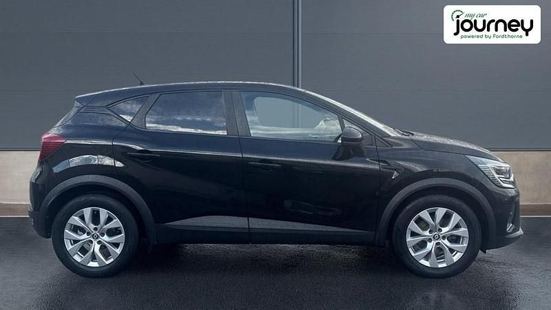 Used Renault Captur Iconic 143 HP (105 kW) 2021 Black SUV
