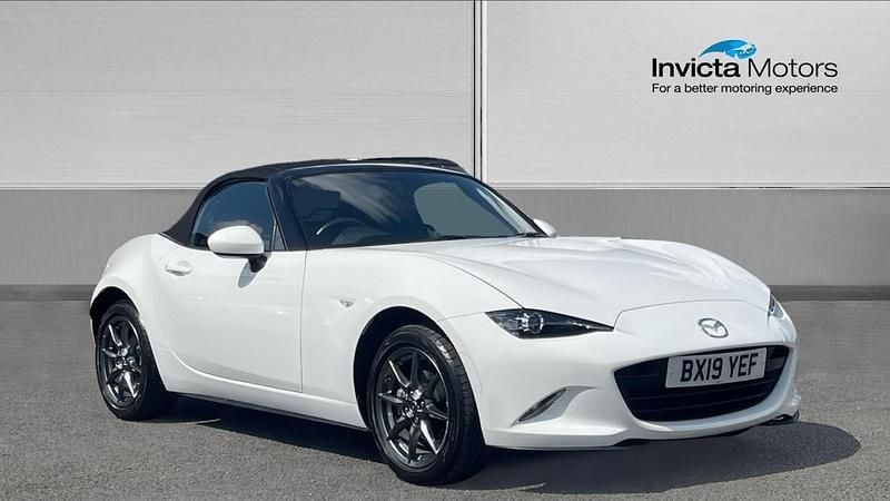 White Used 2019 Mazda MX5 Cabriolet | £16,500 (Fair price) - Image 1/4