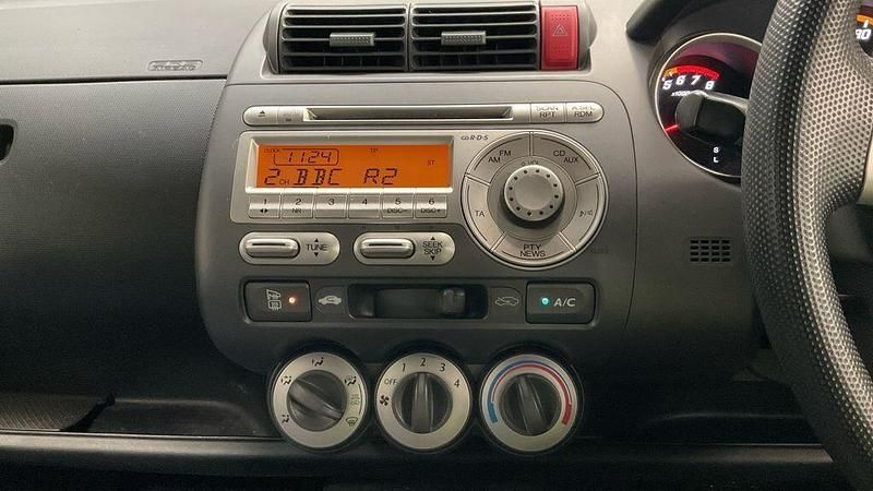 Used Honda Jazz SE 82 HP (60 kW) 2008 Silver Hatchback