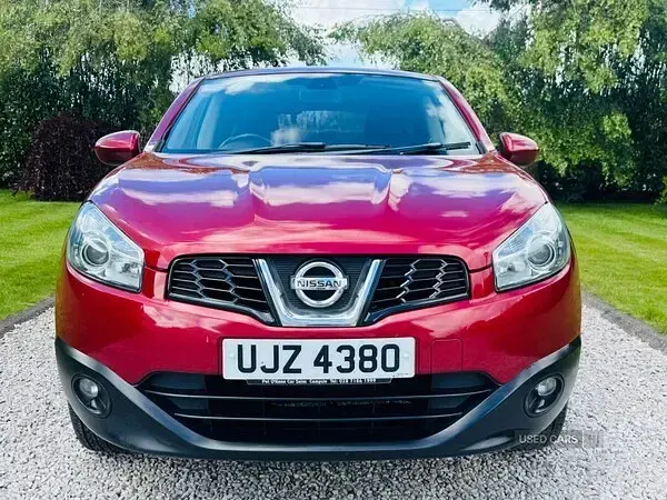 Used Nissan Qashqai Acenta 117 HP (86 kW) 2013 Red SUV