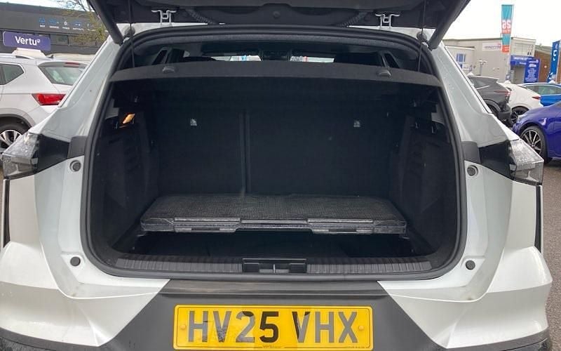 Used Renault Symbioz Techno Esprit Alpine 143 HP (105 kW) 2025 White SUV