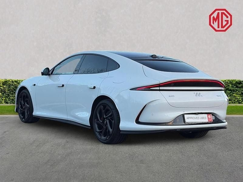 New MG IM5 Performance 545 kW (741 HP) 2025 White Hatchback