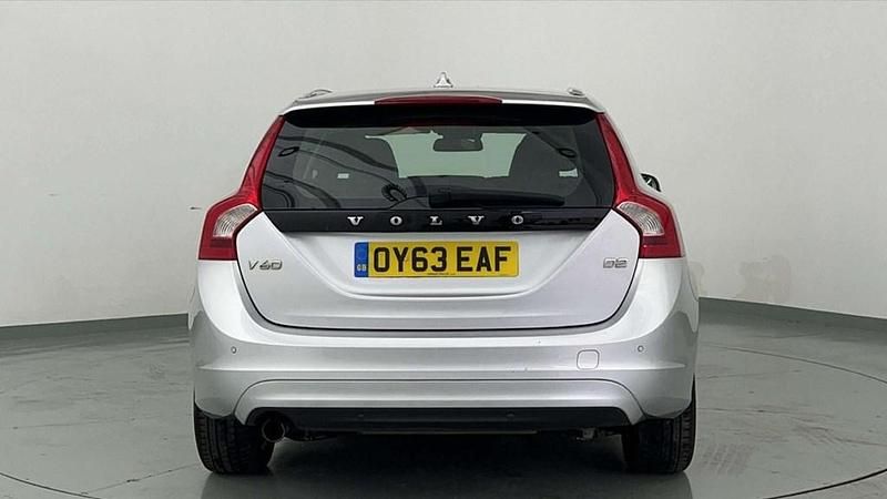 Used Volvo V60 SE Lux 115 HP (84 kW) 2013 Silver Estate