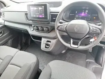 Nowe Renault Trafic 2025 Biały Minivan