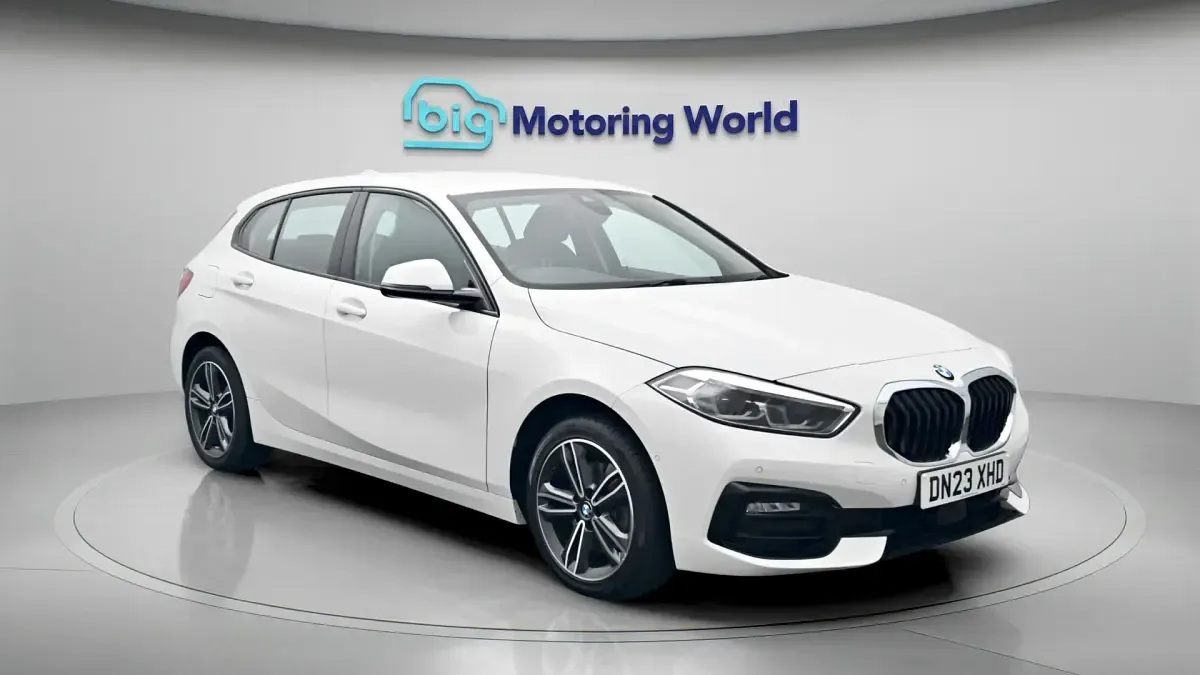 Used BMW 118 Sport Line 136 HP (100 kW) 2023 Hatchback