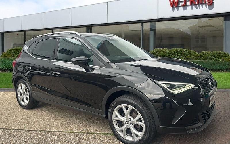 Black Used 2024 Seat Arona FR SUV | £16,395 (Fair price) - Image 1/3