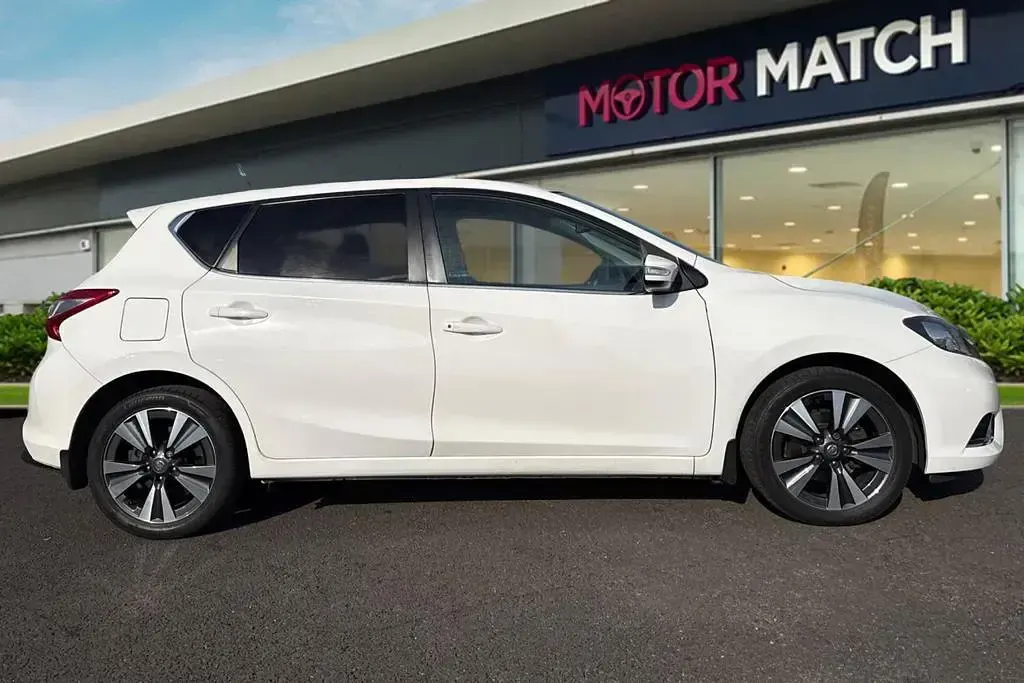 Used Nissan Pulsar N-Connecta 2017 White Hatchback