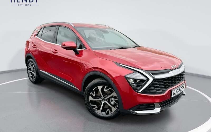 New 2025 Kia Sportage 3 SUV | £27,598 (Fair price) - Image 1/4