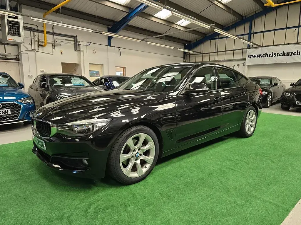 Begagnad BMW 320 Gran Turismo Advantage 190 HK (139 kW) 2016 Svart Halvkombi