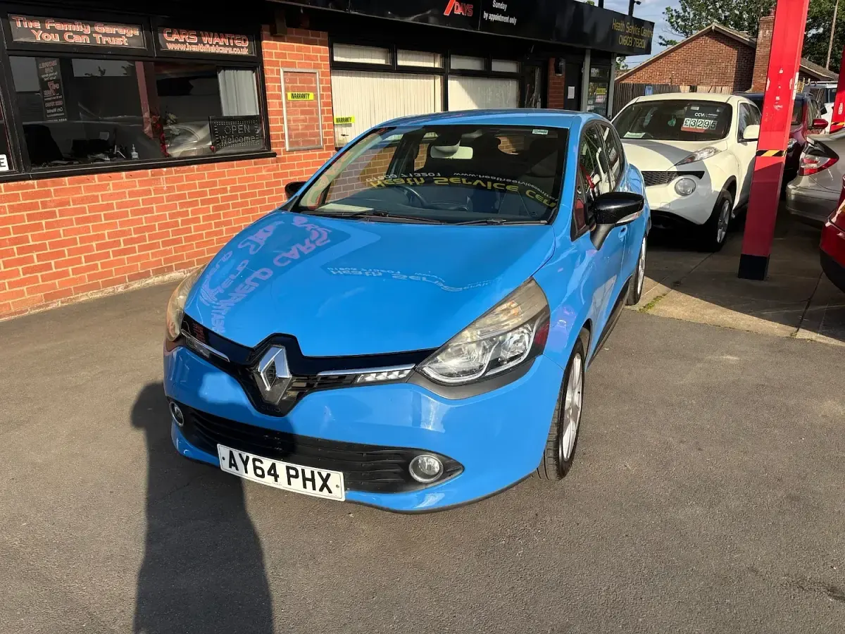 Used Renault Clio Dynamique 75 HP (55 kW) 2014 Blue Hatchback