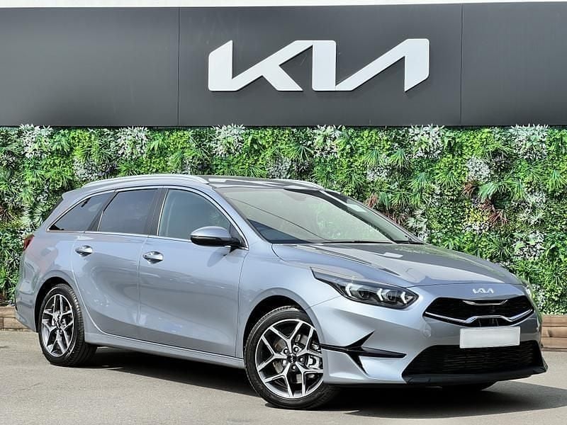 Silver New 2025 Kia Ceed 3 Estate | £21,495 (A bit pricey) - Image 1/4