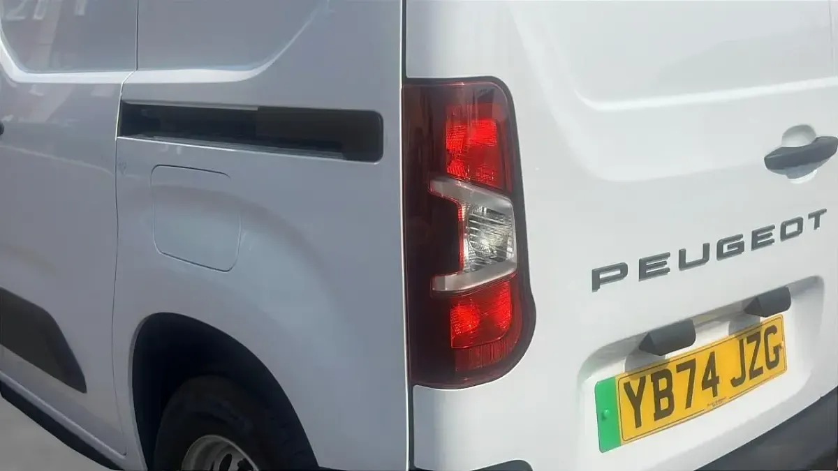 Used Peugeot E-Partner 98 kW (134 HP) 2024 White MPV