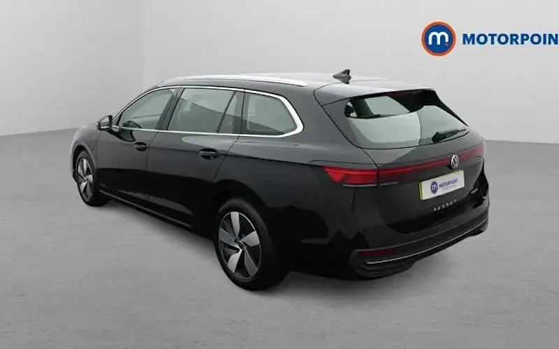 Used VW Passat Life 204 HP (150 kW) 2025 Black Estate