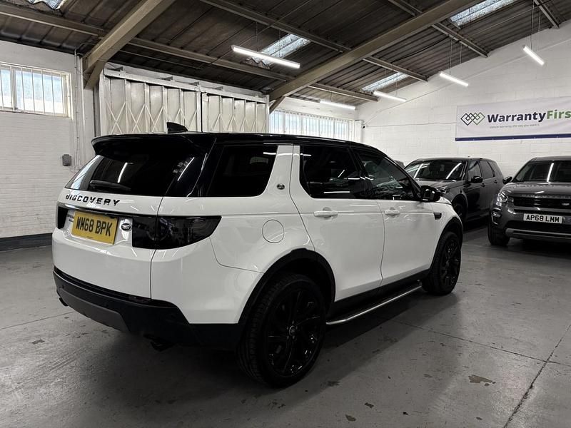 Used Land Rover Discovery Sport HSE 240 HP (176 kW) 2019 White SUV