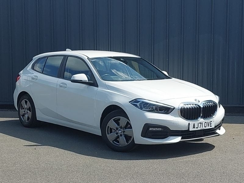 White Used 2022 BMW 118 Comfort Edition Hatchback | £16,698 (Super price) - Image 1/4