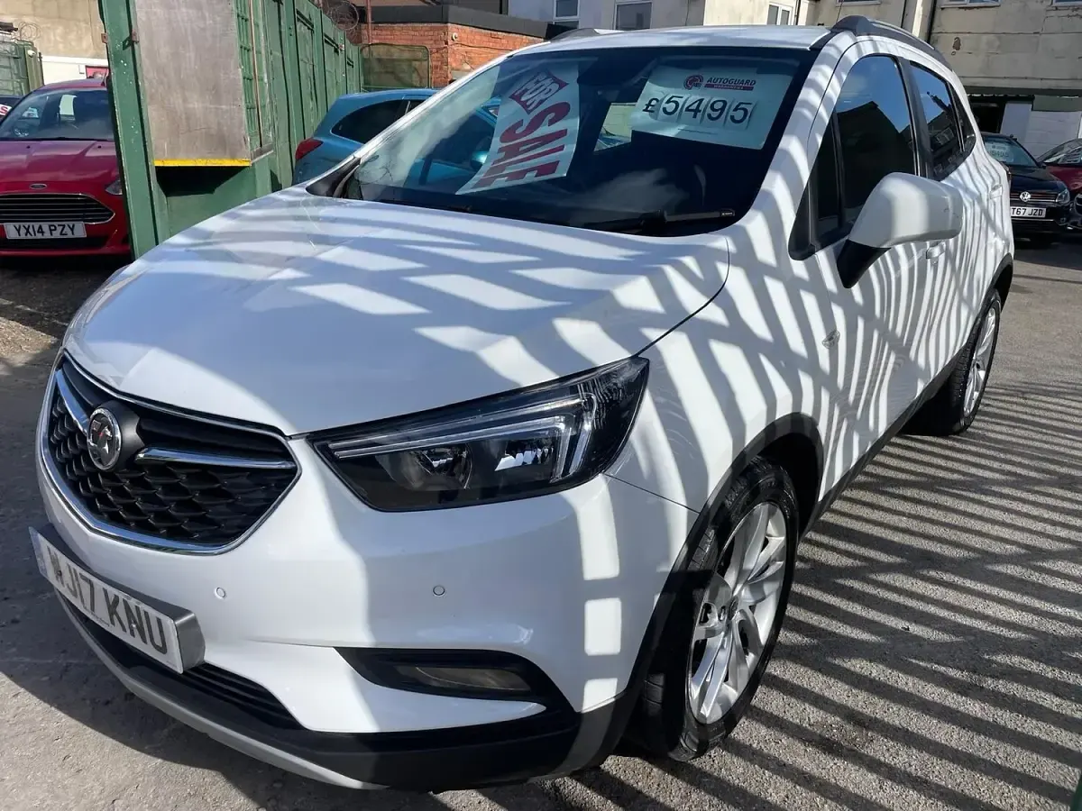 Used Vauxhall Mokka X Elite 115 HP (84 kW) 2017 White SUV