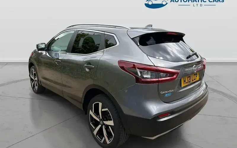 Used Nissan Qashqai N-Motion 158 HP (116 kW) 2021 Grey SUV