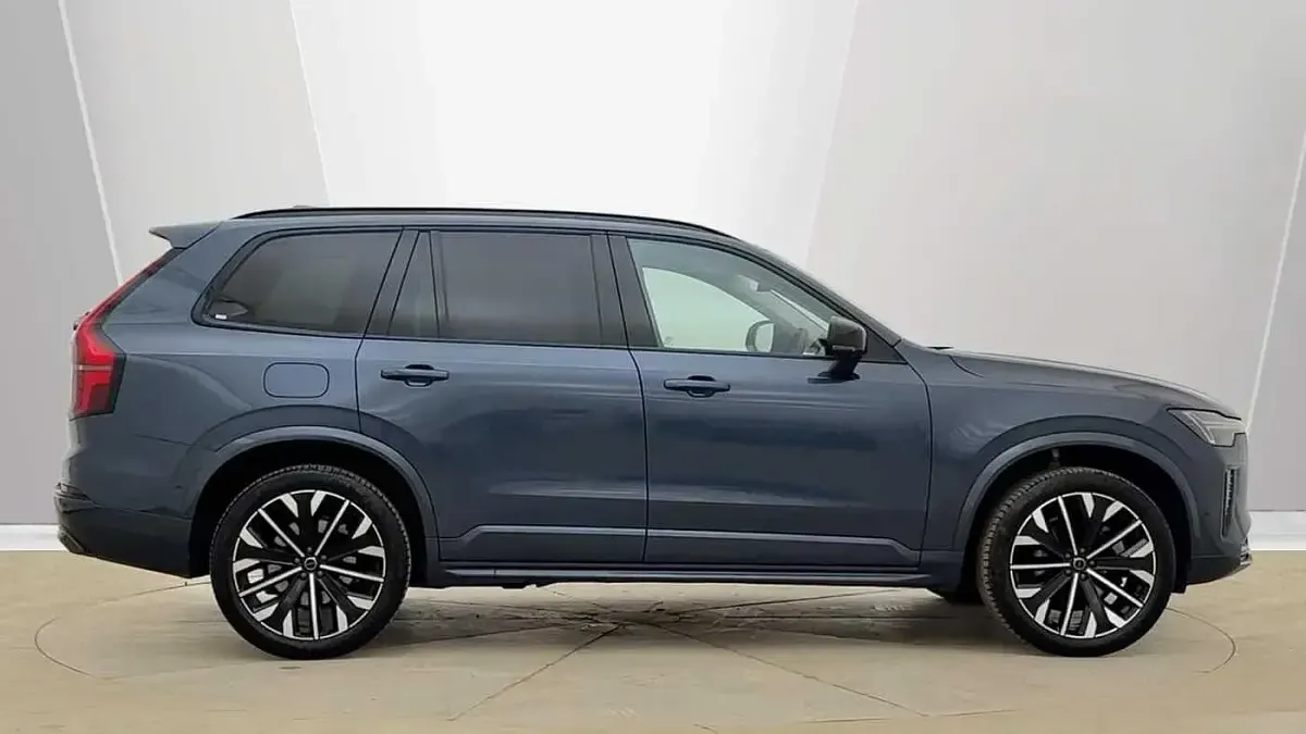 Usado Volvo XC90 Ultra 455 HP (334 kW) 2025 Azul SUV