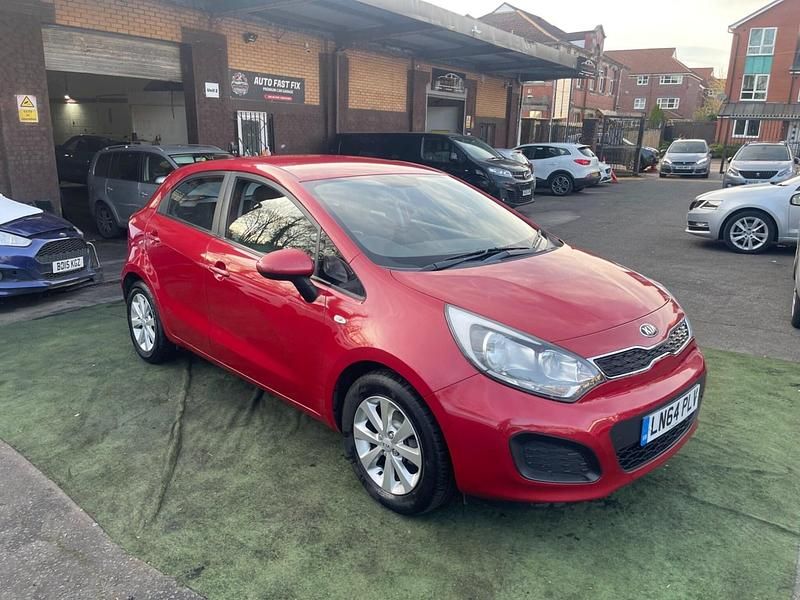 Used Kia Rio 2014 Red Hatchback