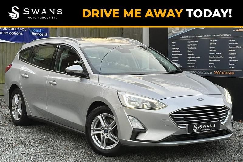 Used Ford Focus Zetec 120 HP (88 kW) 2019 Silver Estate