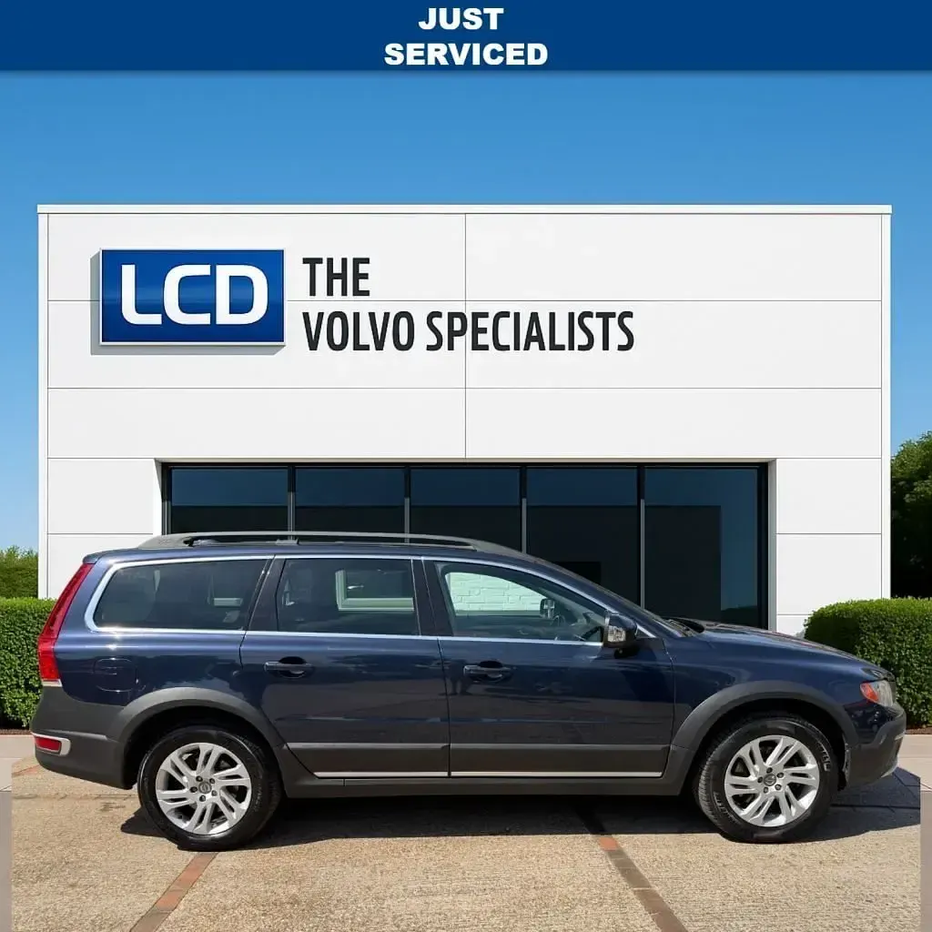 Used Volvo XC70 SE 181 HP (133 kW) 2014 Blue Estate