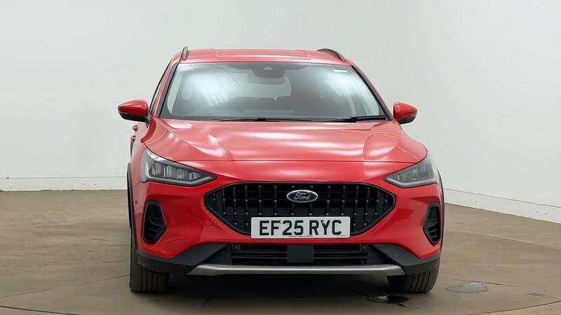 Red Used 2025 Ford Focus Active X Estate | £21,800 (Fair price) - Image 1/4
