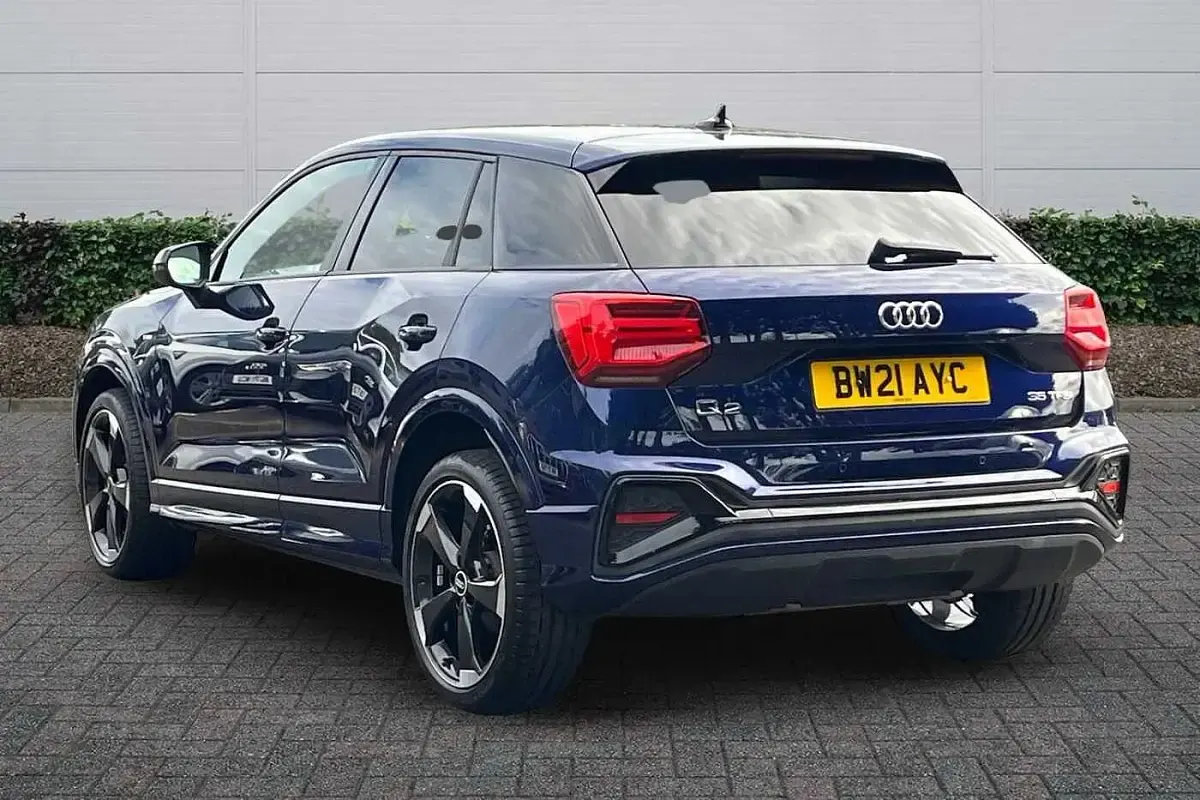 Used Audi Q2 Black Edition 150 HP (110 kW) 2021 Blue SUV