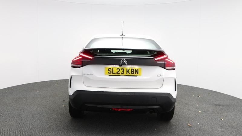 Used Citroën C4 PureTech 99 HP (72 kW) 2023 White Hatchback