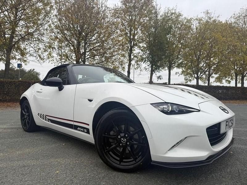 Used Mazda MX5 132 HP (97 kW) 2019 White Cabriolet