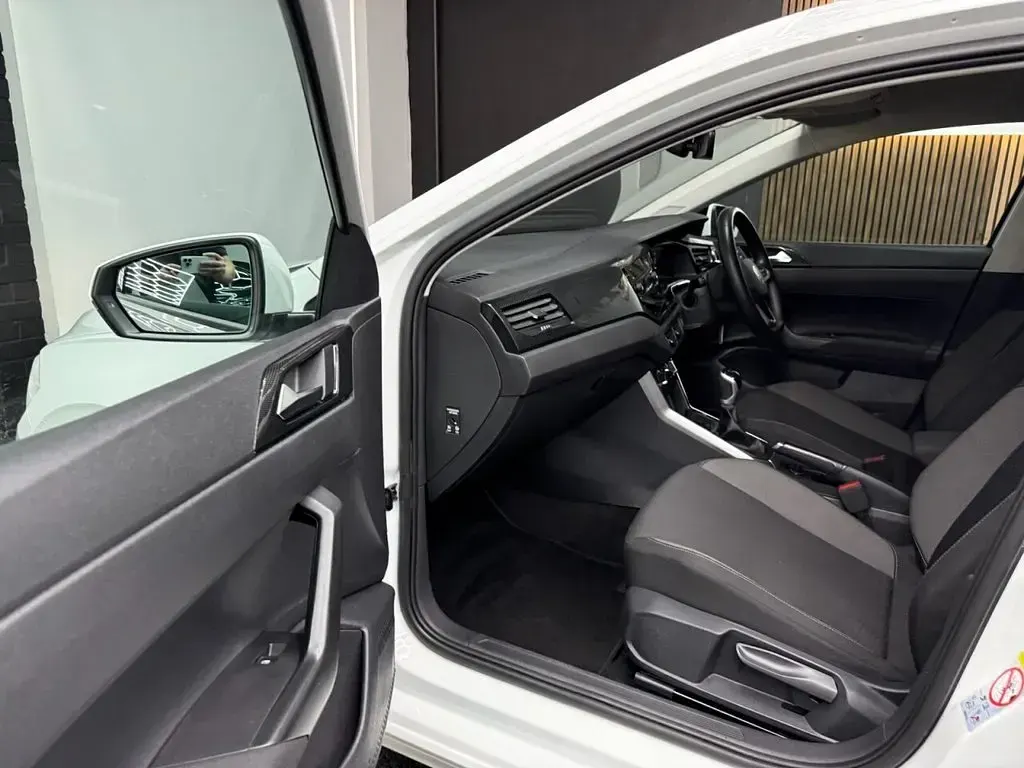 Used VW Polo S 95 HP (69 kW) 2023 White Hatchback