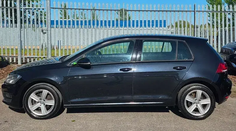 Używany VW Golf VII Match 105 KM (77 kW) 2015 Czarny Hatchback