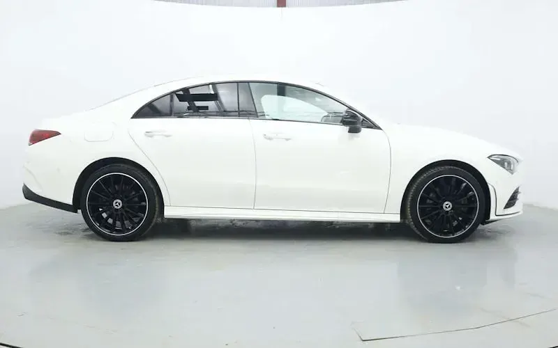 Used Mercedes E250 AMG line 218 HP (160 kW) 2023 White Sedan