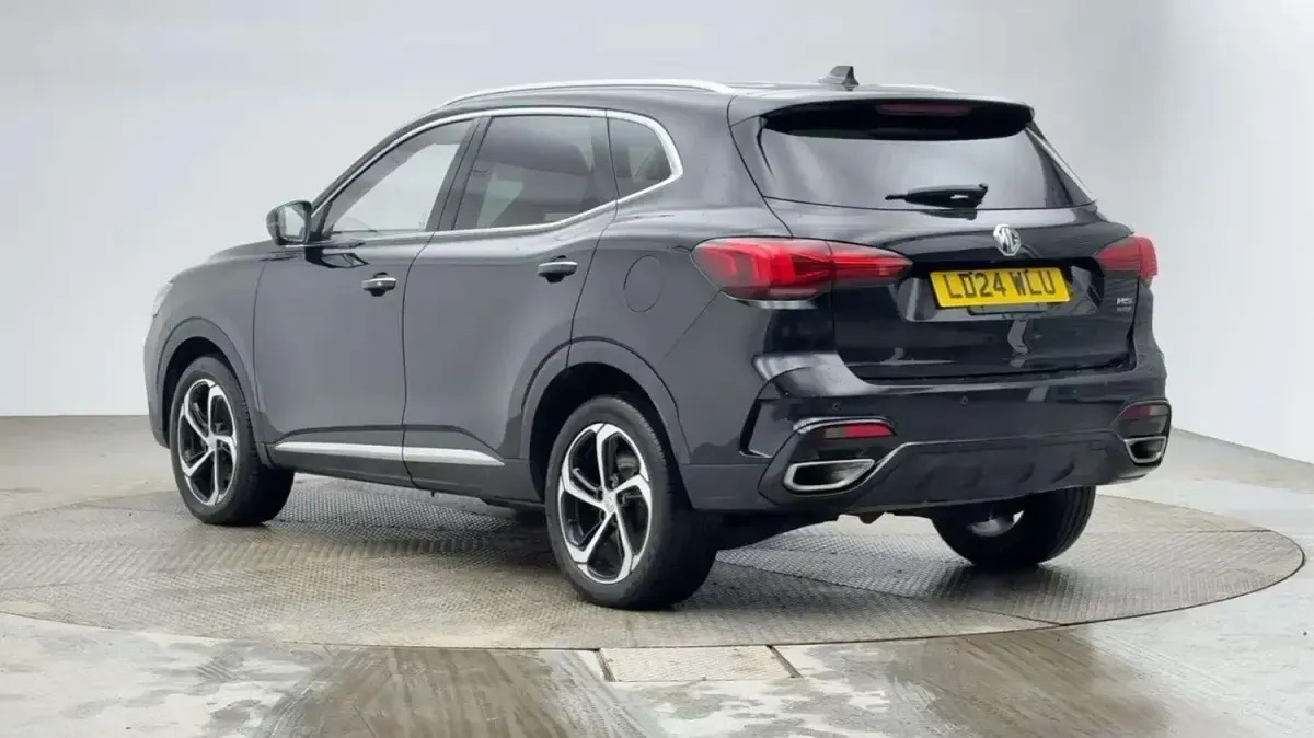 Używany MG HS Trophy 2024 Czarny SUV