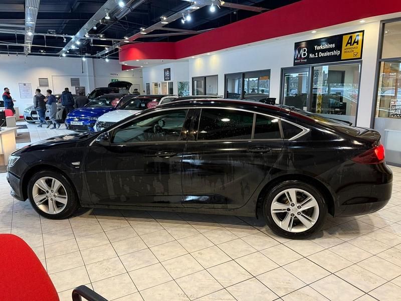 Used Vauxhall Insignia SRi 2018 Black Hatchback