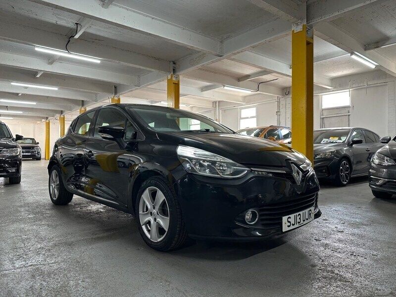 Black Used 2013 Renault Clio IV Dynamique Hatchback | £3,500 (Fair price) - Image 1/4