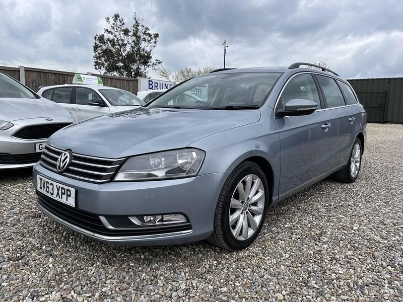 Begagnad VW Passat Highline 2013 Grå Kombi