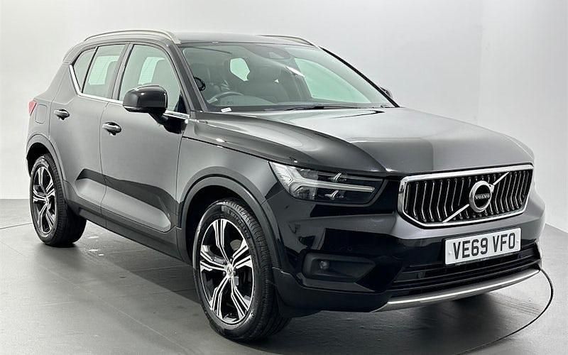 Used 2021 Volvo XC40 Inscription SUV | £13,472 (Fair price) - Image 1/3