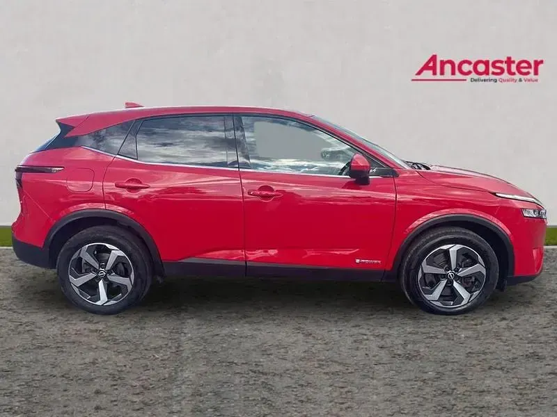 Used Nissan Qashqai N-Connecta 190 HP (139 kW) 2023 Red SUV