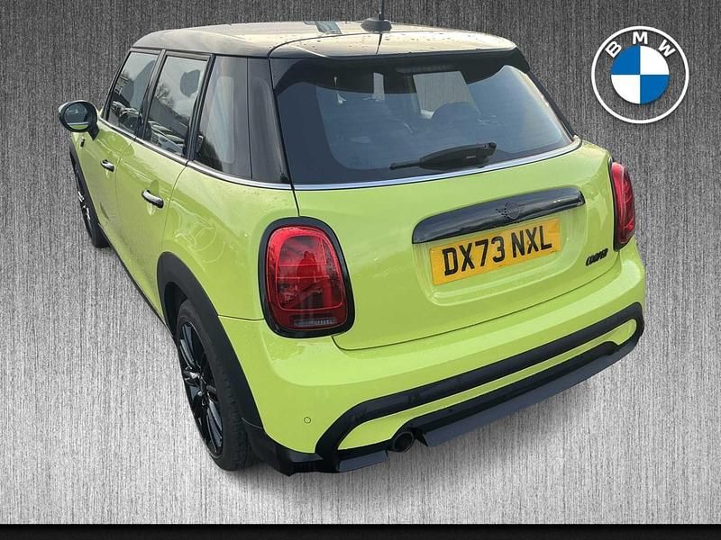 Used Mini Cooper Exclusive 134 HP (98 kW) 2023 Yellow Hatchback