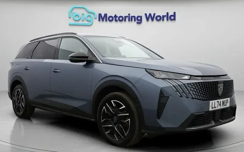 Used Peugeot 5008 Allure 136 HP (100 kW) 2025 SUV