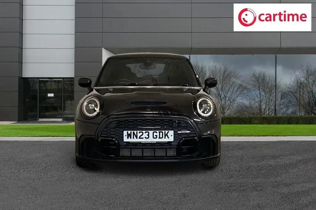 Gebraucht Mini Cooper S Premium 178 PS (130 kW) 2023 Schwarz Kleinwagen