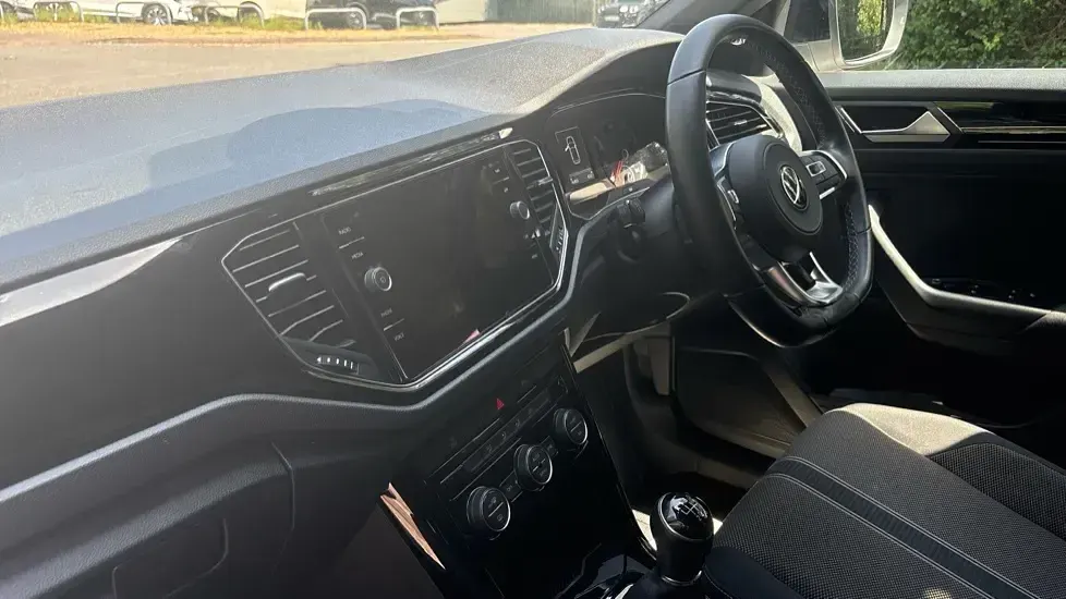 Used VW T-Roc Black Edition 150 HP (110 kW) 2021 White SUV